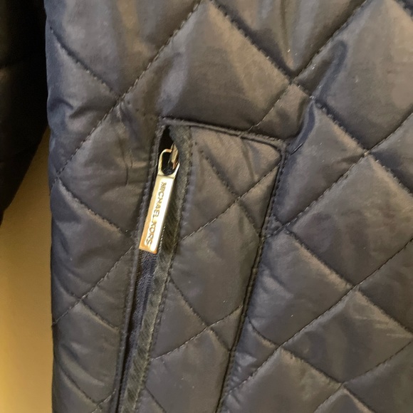 Michael Kors Navy Quilted Jacket - Sz Small - Picture 4 of 9